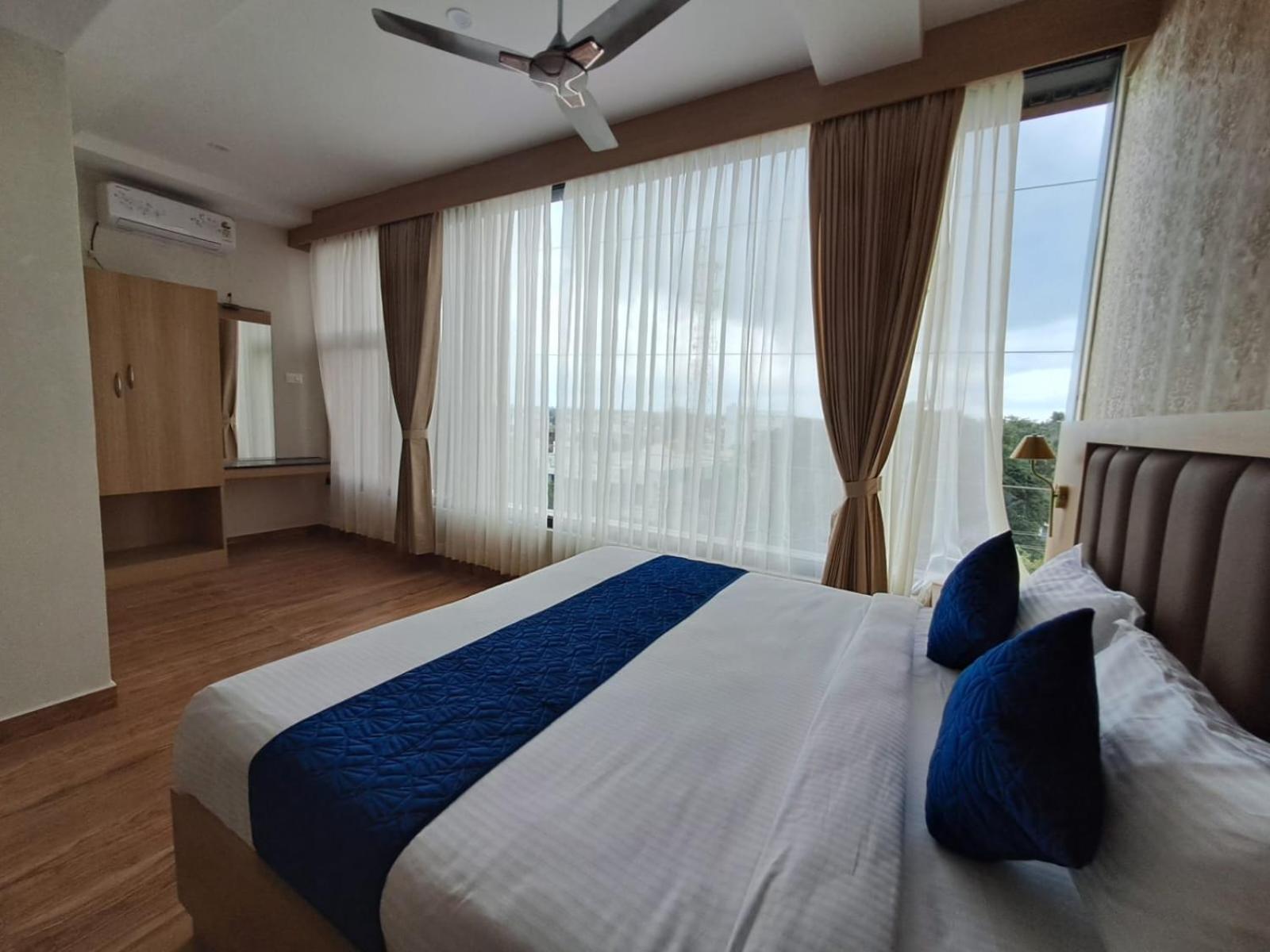 Sky Inn Mysore Exterior foto
