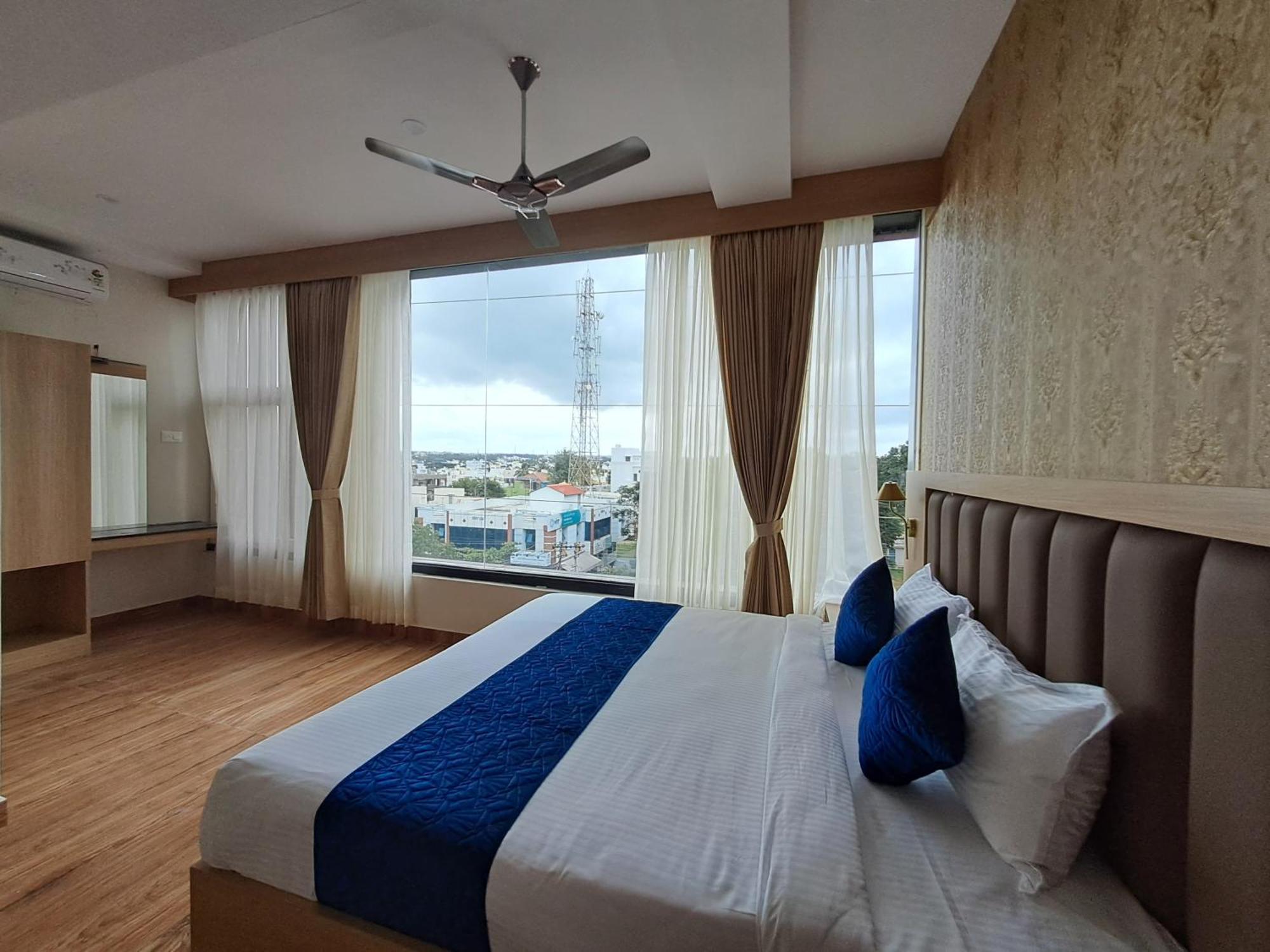 Sky Inn Mysore Exterior foto